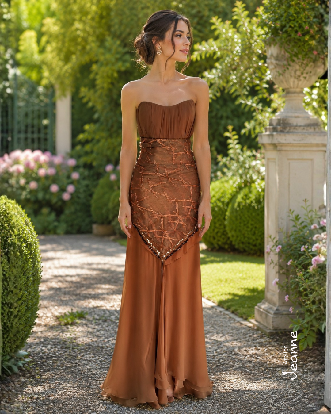 Abito Sirena in Georgette di Seta Pura e Organza Ricamata con Scollatura Profonda sul Retro - Taglia 42/44