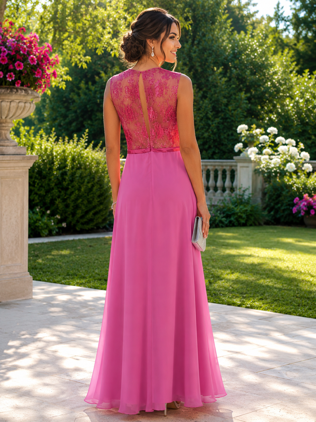 Abito da sposa in georgette di seta pura con corpetto in pizzo Chantilly